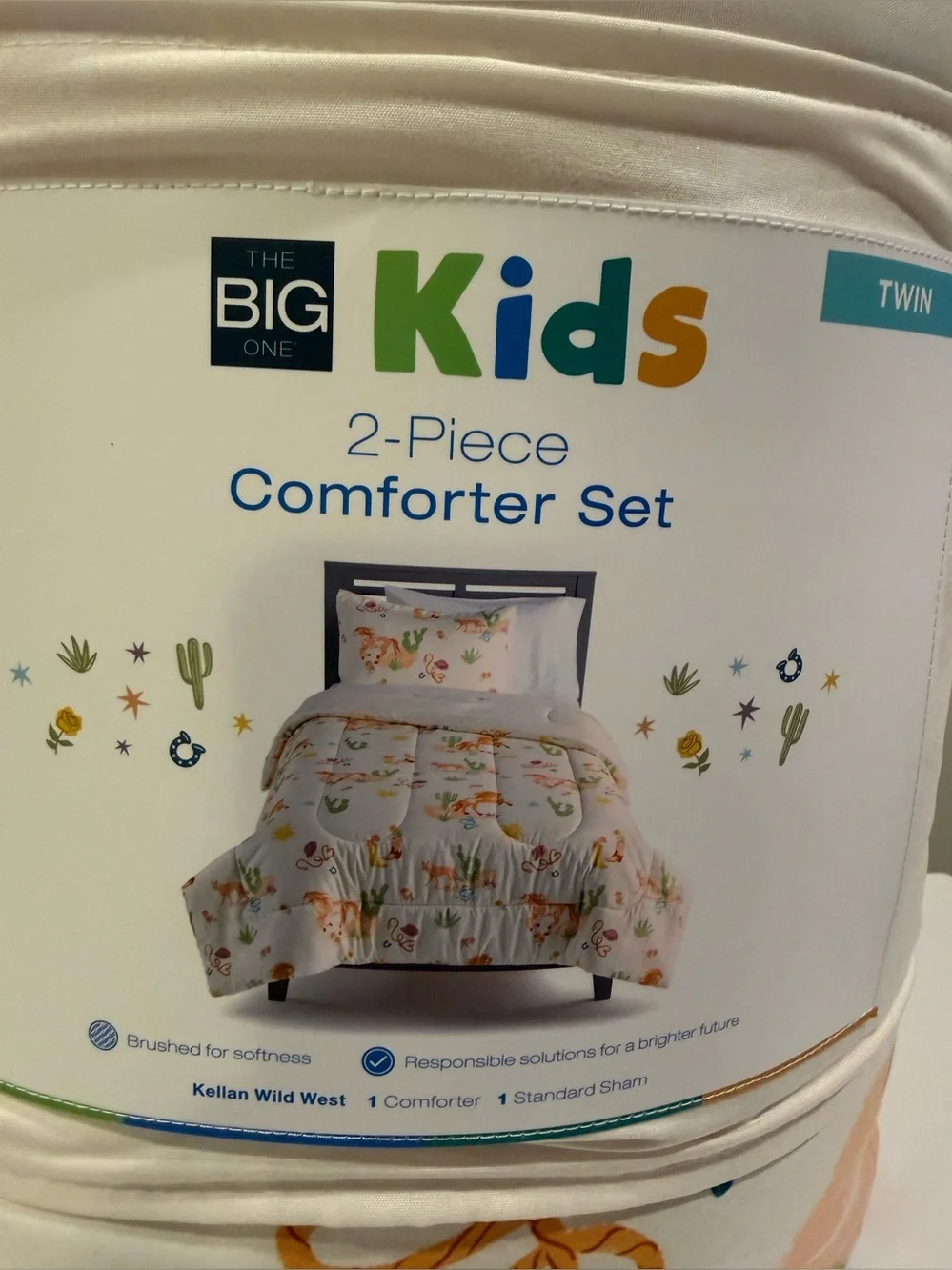Twin size comforter set for kids Wild West theme